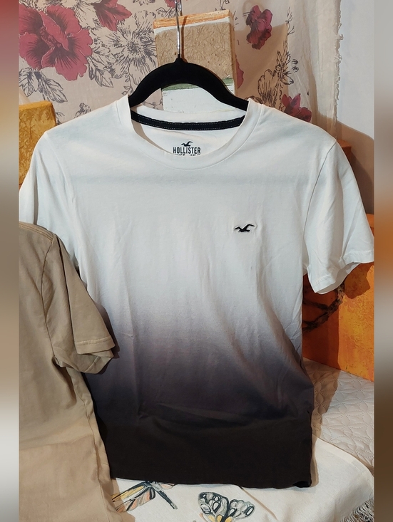 Hollister Other - Hollister White-to-Black Ombre Crew T-Shirt